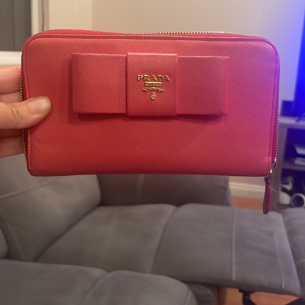 HOT PINK PRADA ZIPPY WALLET - Picture 4 of 17